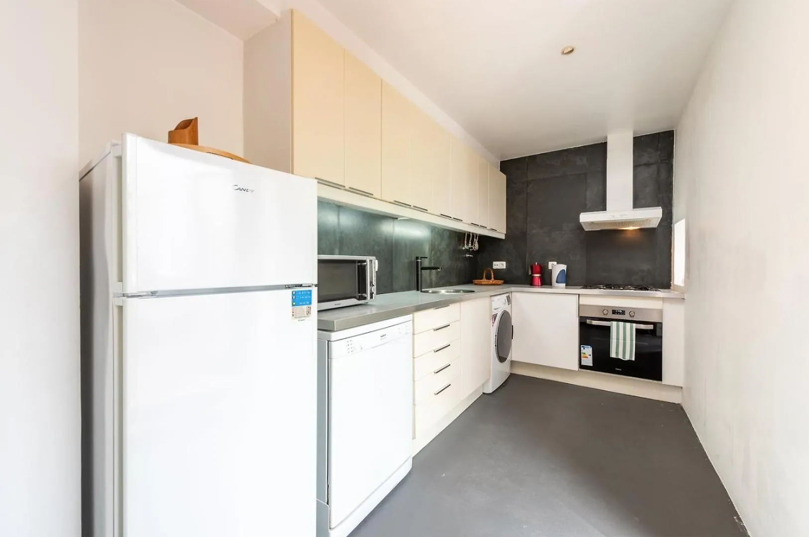 Guestready - Fantastic W Big Patio - Bairro Alto Apartment Lisbon